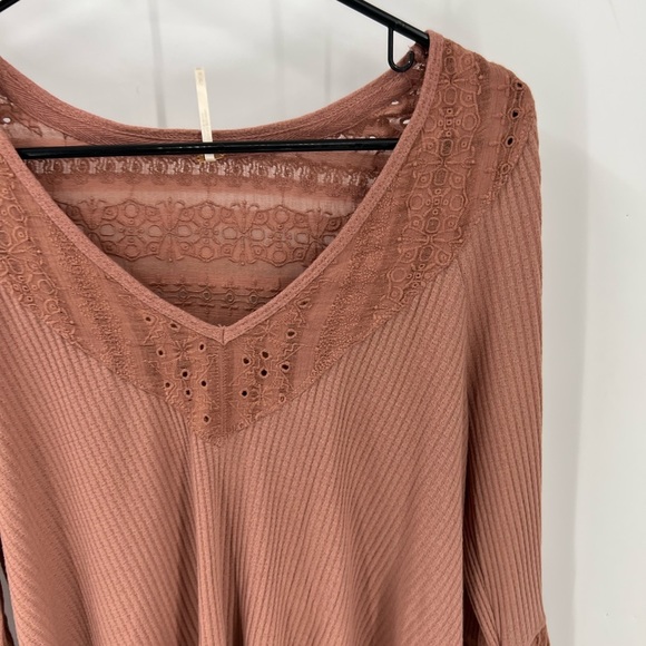FREE PEOPLE PARISIAN NIGHTS TOP in Sayulita Rose Pink knit bell sleeve top - Picture 11 of 13